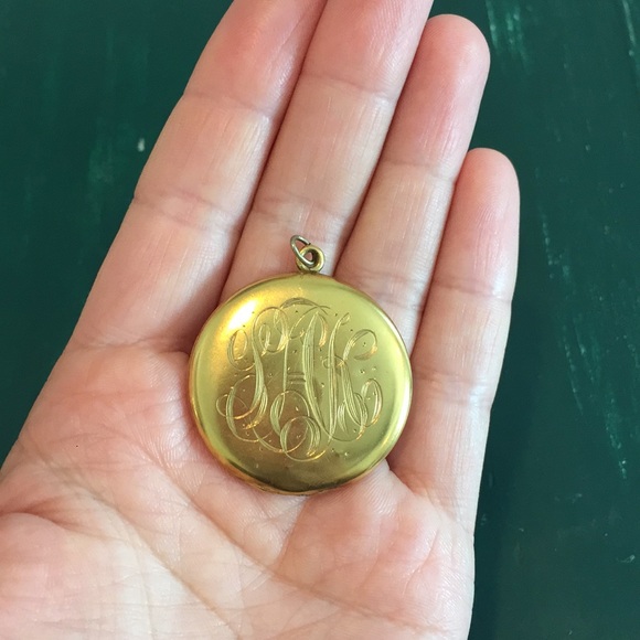 Vintage gold plated locket - Picture 4 of 5